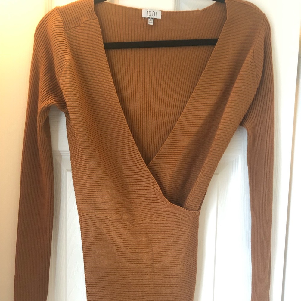 Tobi long-sleeve formfitting tan dress Size Medium